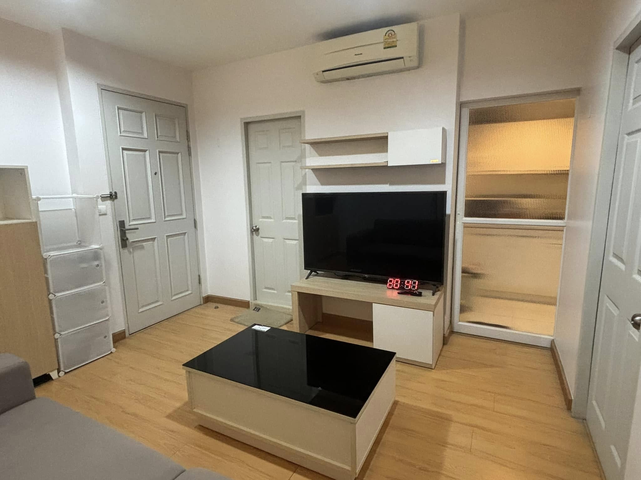 ปล่อยเช่า Life @ Ratchada - Suthisan (ไลฟ์ แอท รัชดา - สุทธิสาร) - โซนพื้นที่ MRT สุทธิสาร 1ห้องนอน 1ห้องน้ำ - ขนาดห้อง 45 ตรม. ชั้น 12 - ให้เช่า 17,000 ต่อเดือน