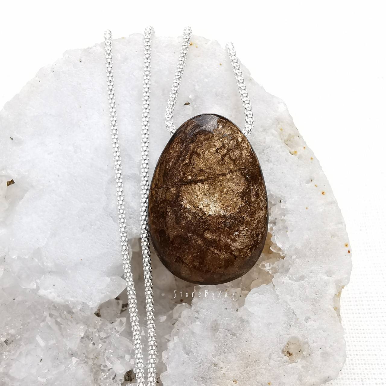 สร้อยคอเงินจี้หินบรอนไซต์ Bronzite