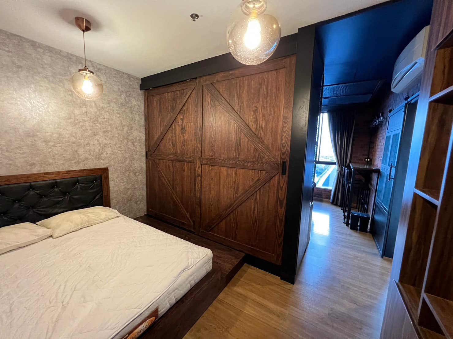 ปล่อยเช่าคอนโด เดอะ ทรี อินเตอร์เชนจ์ (The Tree Interchange) - ตกแต่งสไตล์ loft สวยน่าอยู่ - การเดินทาง: MRT เตาปูนและบางโพ