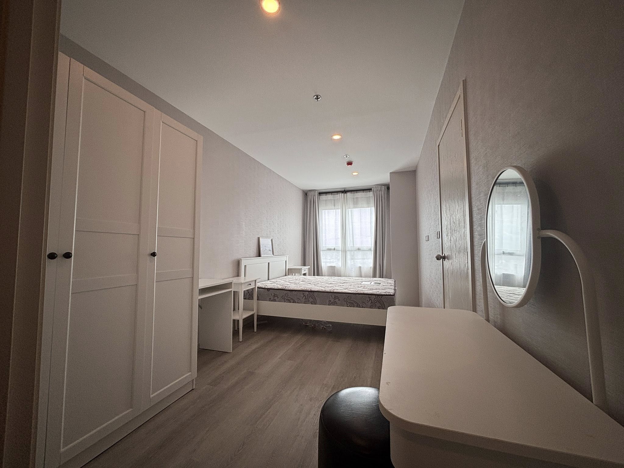 ให้เช่าคอนโด Elio Sathorn – Wutthakat (เอลลิโอ สาทร-วุฒากาศ) High Rise โซนพื้นที่ BTS วุฒากาศ 📍 ห้องแบบ 2ห้องนอน / 2ห้องน้ำ / โซนครัวปิด · ขนาดห้อง 59 ตรม. ชั้น 32