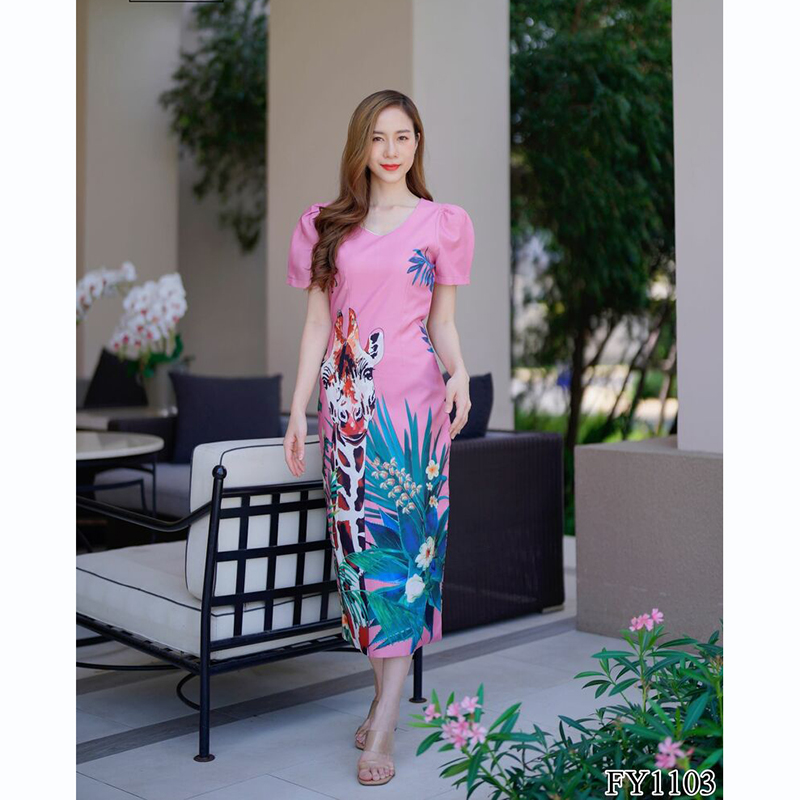kudapy เดรสยาวสีชมพู/สีครีม ทรงเอคอวีแขนสั้น