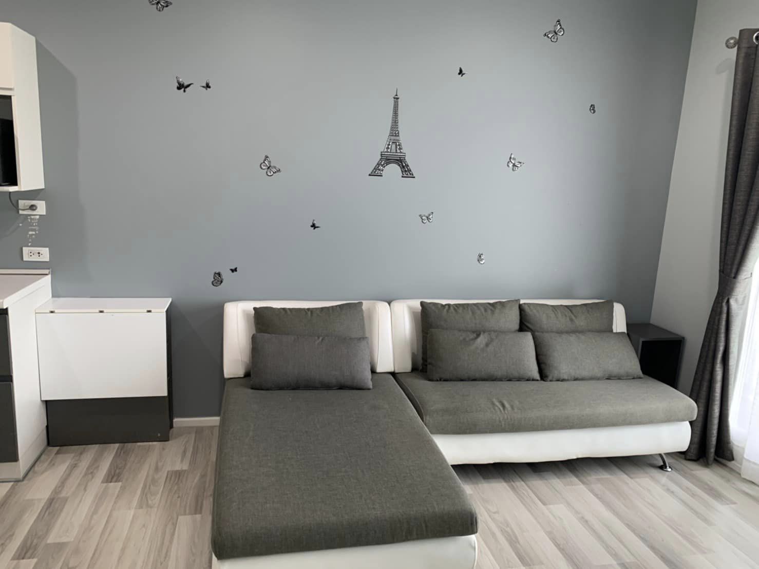 ให้เช่าคอนโด The Key Wutthakat (เดอะ คีย์ วุฒากาศ) - ตกแต่งเฟอร์ครบทาสีใหม่มีเครื่องซักผ้า - การเดินทาง: ใกล้ รถไฟฟ้า BTS วุฒากาศ