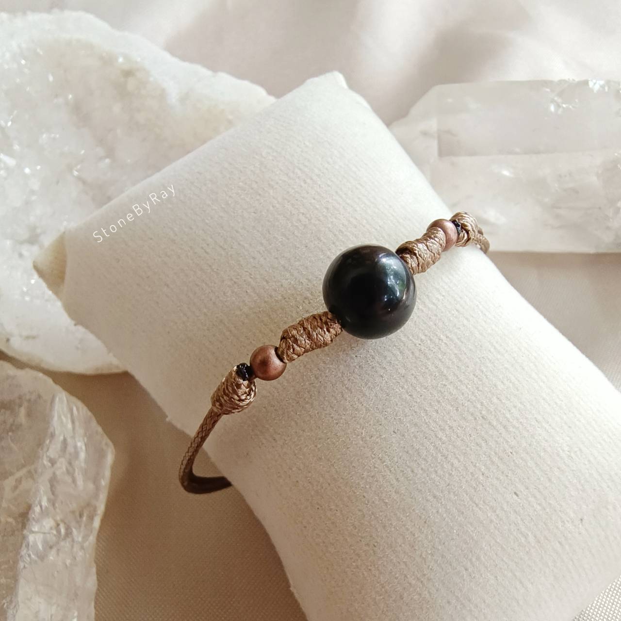 สร้อยข้อมือเชือกรูดหินสะเก็ดดาว Tektite