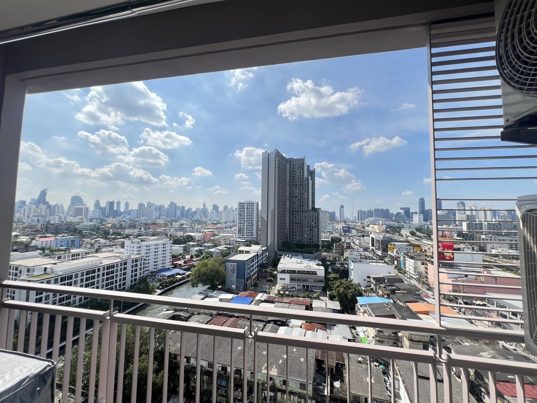 สนใจชมห้องติดต่อได้เลย Line ID: Smile-easy ปล่อยเช่าคอนโด Thru Thonglor (ทรู ทองหล่อ) - 1ห้องนอน 1ห้องน้ำ 1ห้องนั่งเล่น - ใกล้ MRT เพชรบุรี - ขนาดห้อง 37 ตรม. ชั้น 16