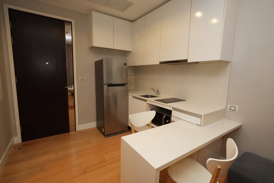 ปล่อยเช่า Equinox Phahol Vibha : คอนโดอีควิน็อคซ์ พหล-วิภา - โซนพื้นที่ BTS หมอชิต ห้าแยกลาดพร้าว 1ห้องนอน 1ห้องน้ำ 1ห้องนั่งเล่น - ขนาดห้อง 40 ตรม. ชั้น 33 - ให้เช่า 18,900 ต่อเดือน