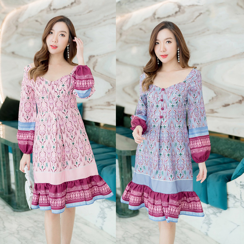 kudapy เดรสสั้นสีชมพู/สีม่วง เว้าอกแขนยาวจั๊มชายระบาย
