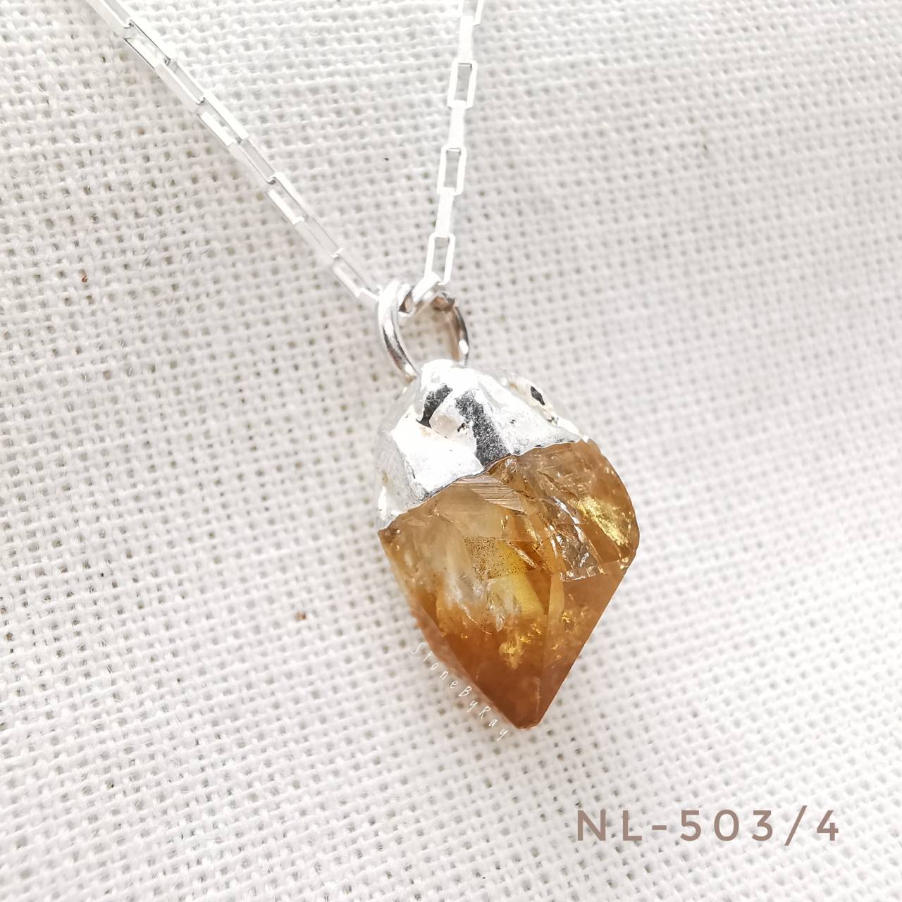 สร้อยคอเงินจี้หินซิทรินผลึกธรรมชาติ Citrine