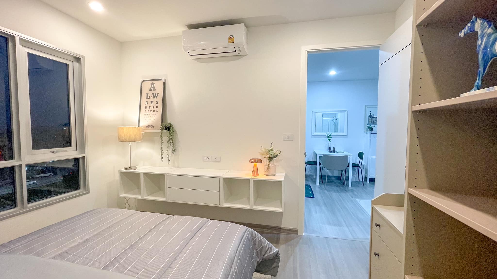 ให้เช่าคอนโด The President Charan - Yaek Fai Chai Station (เดอะ เพรสซิเด้นท์ จรัญ - แยกไฟฉาย สเตชั่น) ตกแต่งเฟอร์ครบ 0 ม. สถานี MRT แยกไฟฉาย ห้องน่าอยู่สวย