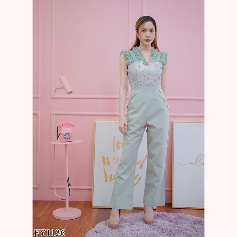 kudapy จั๊มสูทขายาวสีชมพู/สีเขียว แขนกุดระบาย ลายกลีบดอกไม้หน้าอกสวยใสดูดีมากๆ