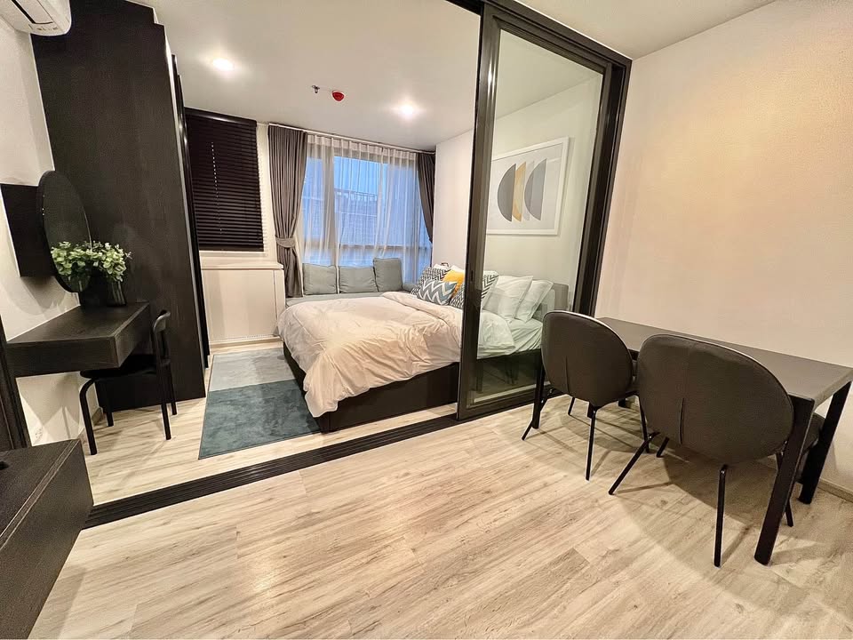 High Rise โซนพื้นที่ MRT ห้วยขวาง ให้เช่าห้องแบบ 1ห้องนอน 1ห้องน้ำ 1ครัวปิด คอนโด xt huaikhwang (เอ็กซ์ที ห้วยขวาง) ขนาดห้อง 30 ตรม. ชั้น 11 ตึก A