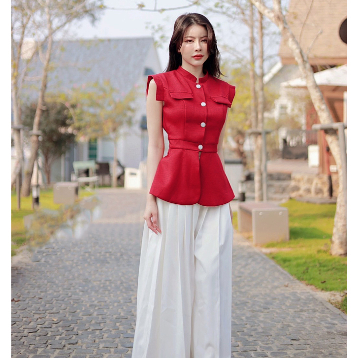 kudapy เซท 2ชิ้น เสื้อสีแดงแขนกุด ผ้าทวิต+กางเกงสีขาวขายาวทรงบาน