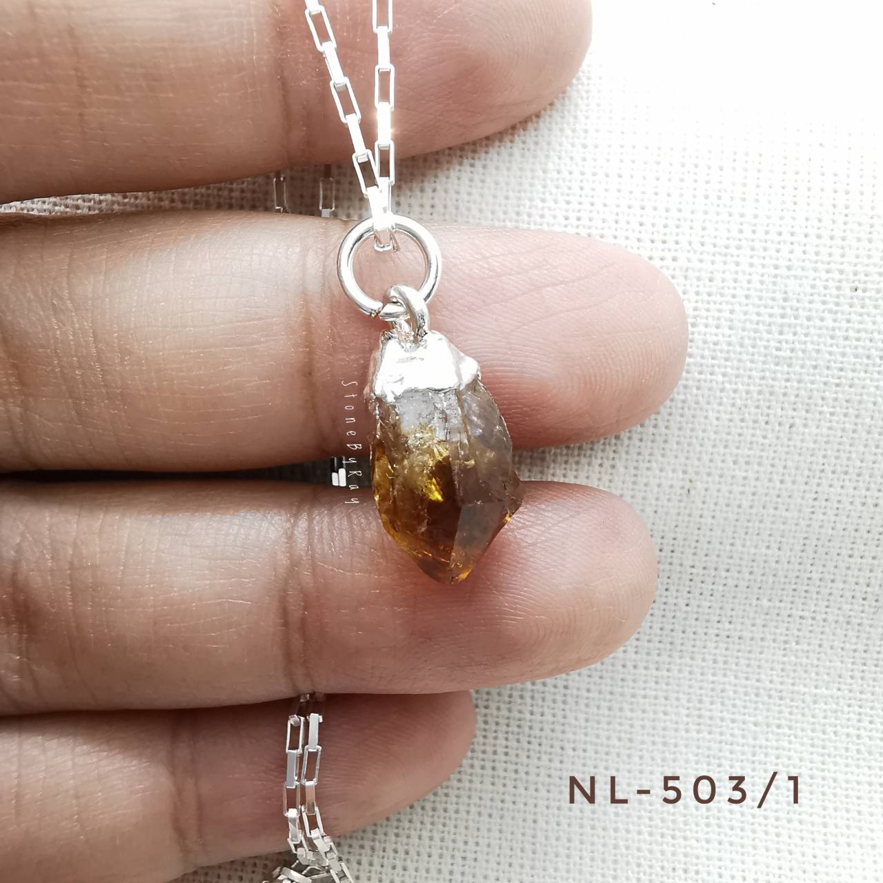 สร้อยคอเงินจี้หินซิทรินผลึกธรรมชาติ Citrine
