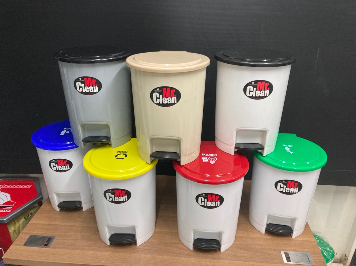 ถังขยะทรงกลม เท้าเหยียบ 12ลิตร