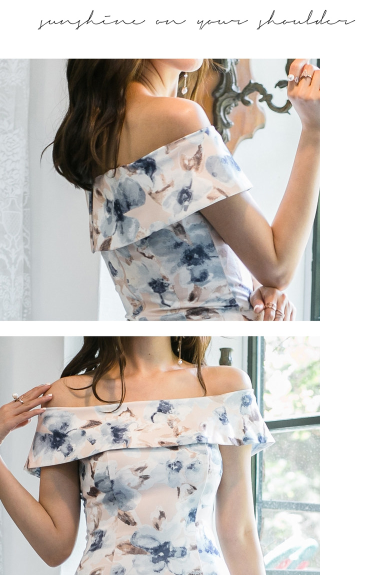 ชุดเดรสออกงานสีขาวน้ำเงิน ผ้าโพลีเอสเตอร์ผสม พื้นสีชมพูอ่อน พิมพ์ลายดอกไม้โทนสีน้ำเงิน