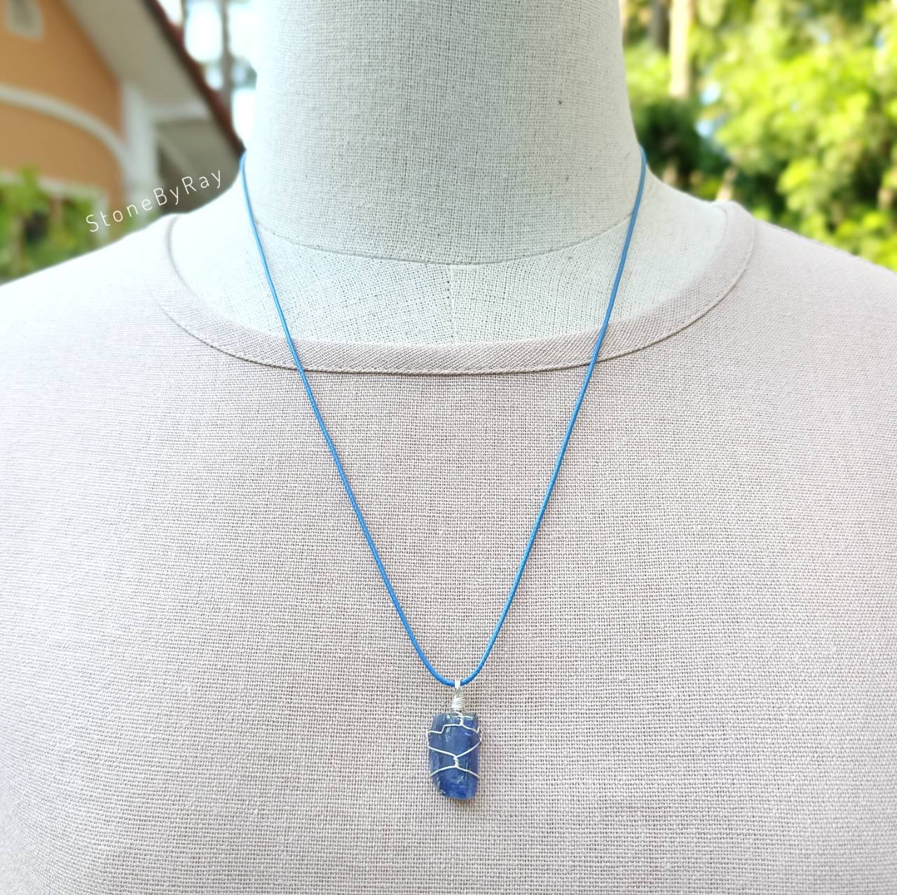 สร้อยคอเชือกจี้หินไคยาไนท์ Kyanite