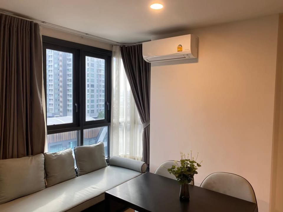 ให้เช่าคอนโด XT huaikhwang (เอ็กซ์ที ห้วยขวาง) High Rise โซนพื้นที่ MRT ห้วยขวาง ห้องแบบ 1ห้องนอน 1ห้องน้ำ