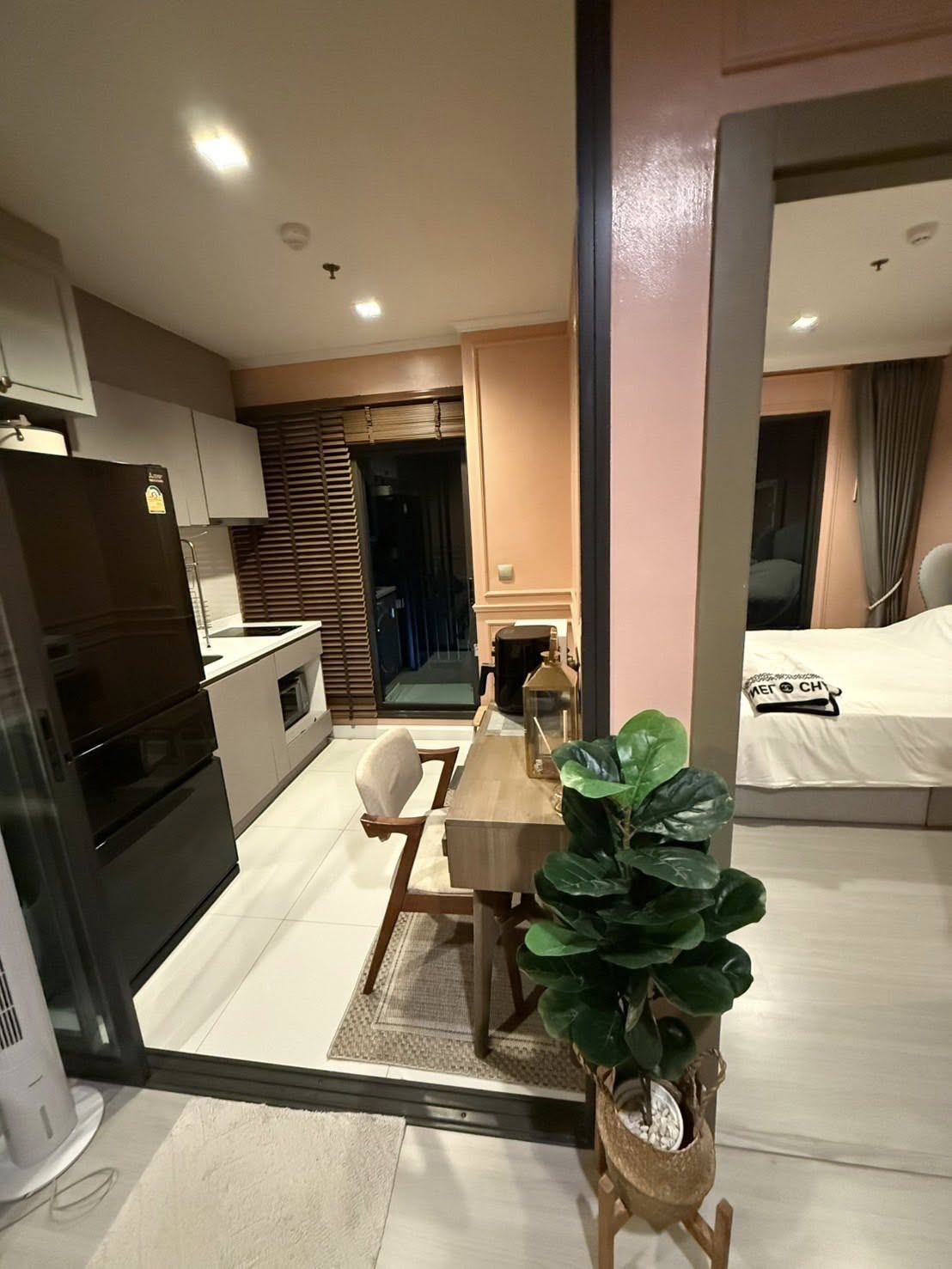 ให้เช่าคอนโด Life Asoke-Rama 9 (ไลฟ์ อโศก พระราม 9) High Rise โซนพื้นที่ MRT พระราม 9 เพชรบุรี ห้องแบบ 1ห้องนอน 1ห้องน้ำ ขนาดห้อง 32 ตรม. ชั้น 25 ตึก A