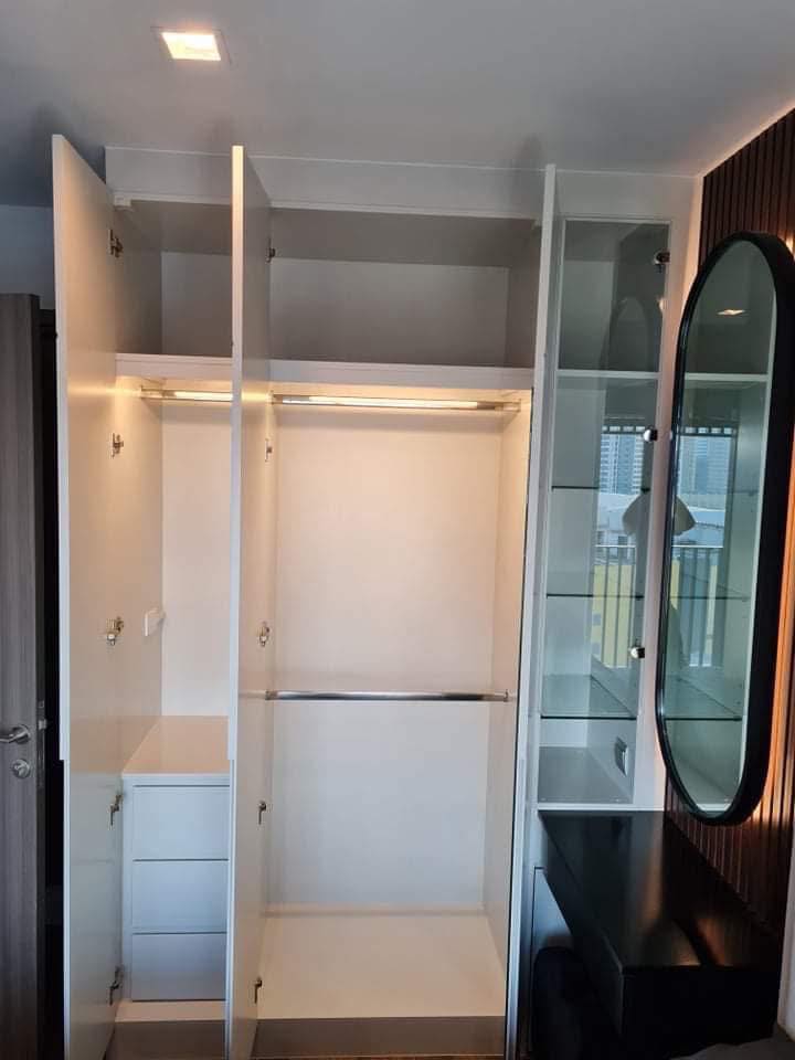 ให้เช่าคอนโด Life Ladprao Valley (ไลฟ์ ลาดพร้าว แวลลีย์) โซนพื้นที่ BTS ห้าแยกลาดพร้าว ห้องแบบ 1ห้องนอน / 1ห้องน้ำ / โซนครัวปิด · ขนาดห้อง 35 ตรม. ชั้น 21