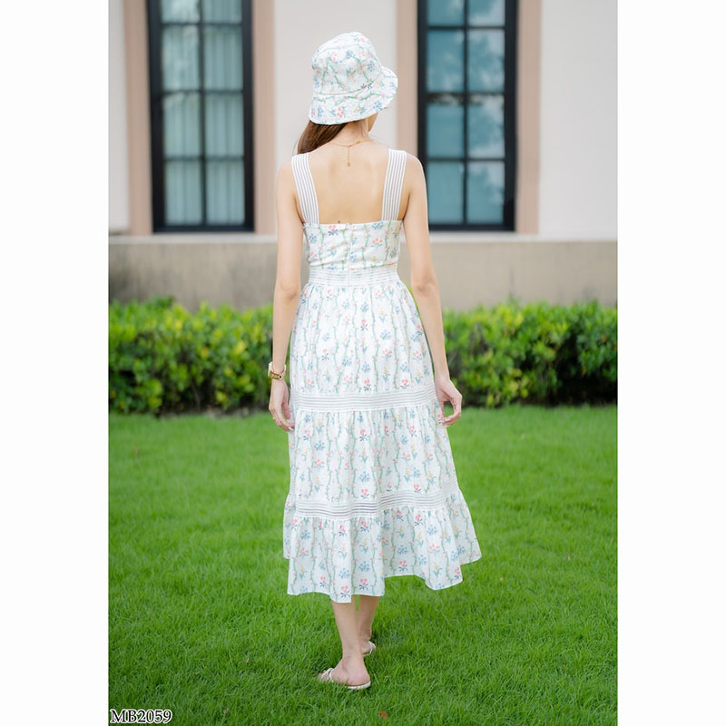 kudapy เดรสยาวสีขาว/สีฟ้า เดรสลายดอก+หมวก ลายดอกไม้สวยดูดี ใส่เที่ยวทะเล เบาสบายมากๆ