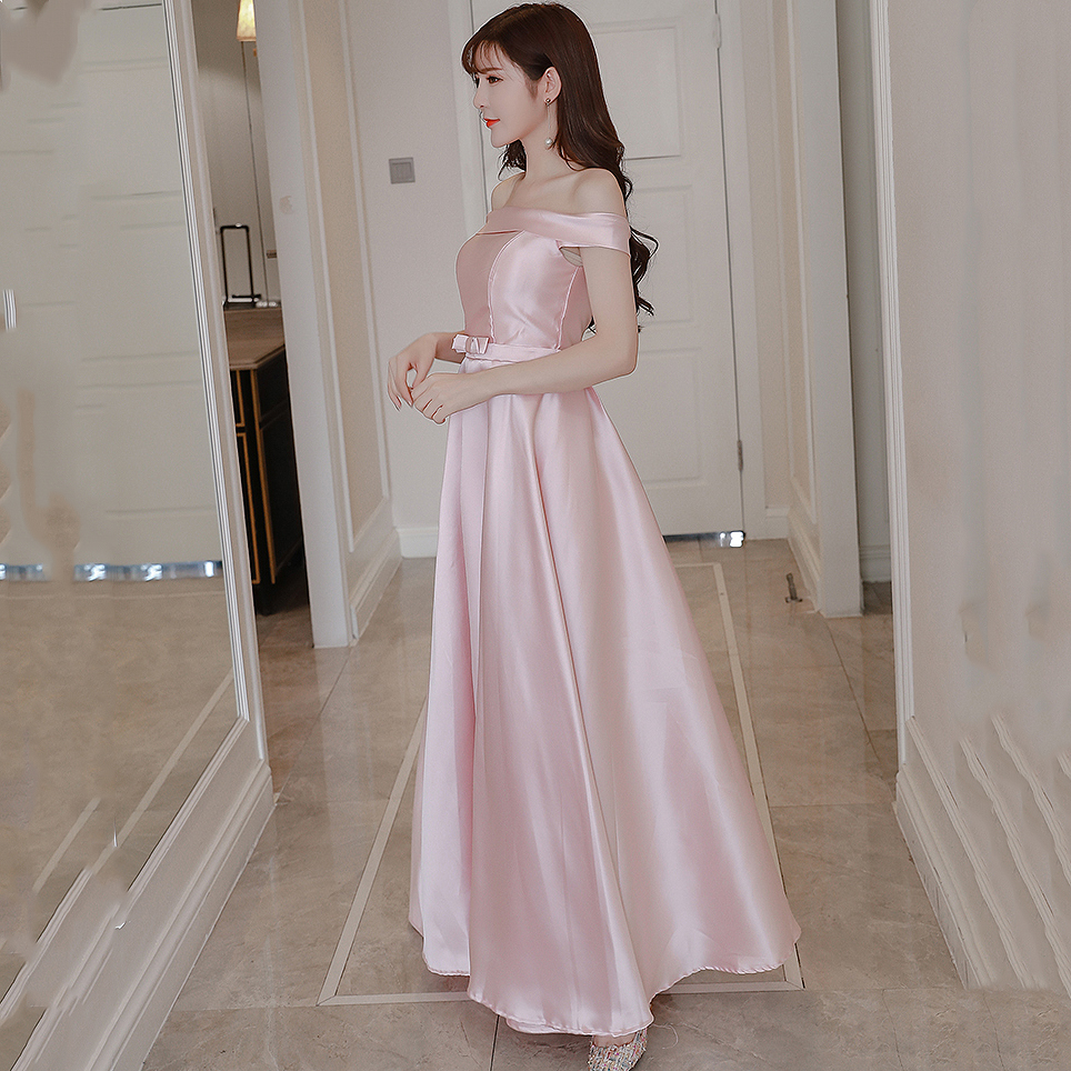 kudapy ชุดราตรียาวผ้าซาติน สีชมพูอ่อน/สีเทา เดรสเปิดไหล่ สีสวยตามแบบ