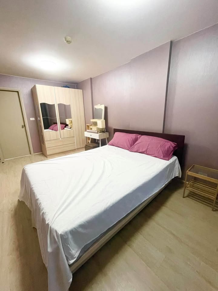 Low Rise โซนพื้นที่ BTS ปุณณวิถี ให้เช่าห้องแบบ 1ห้องนอน 1ห้องน้ำ คอนโด Elio Del Ray (เอลลิโอ เดลเรย์) ขนาดห้อง 34 ตรม. ชั้น 8 ตึก H วิวสระฝั่งทิศตะวันตก