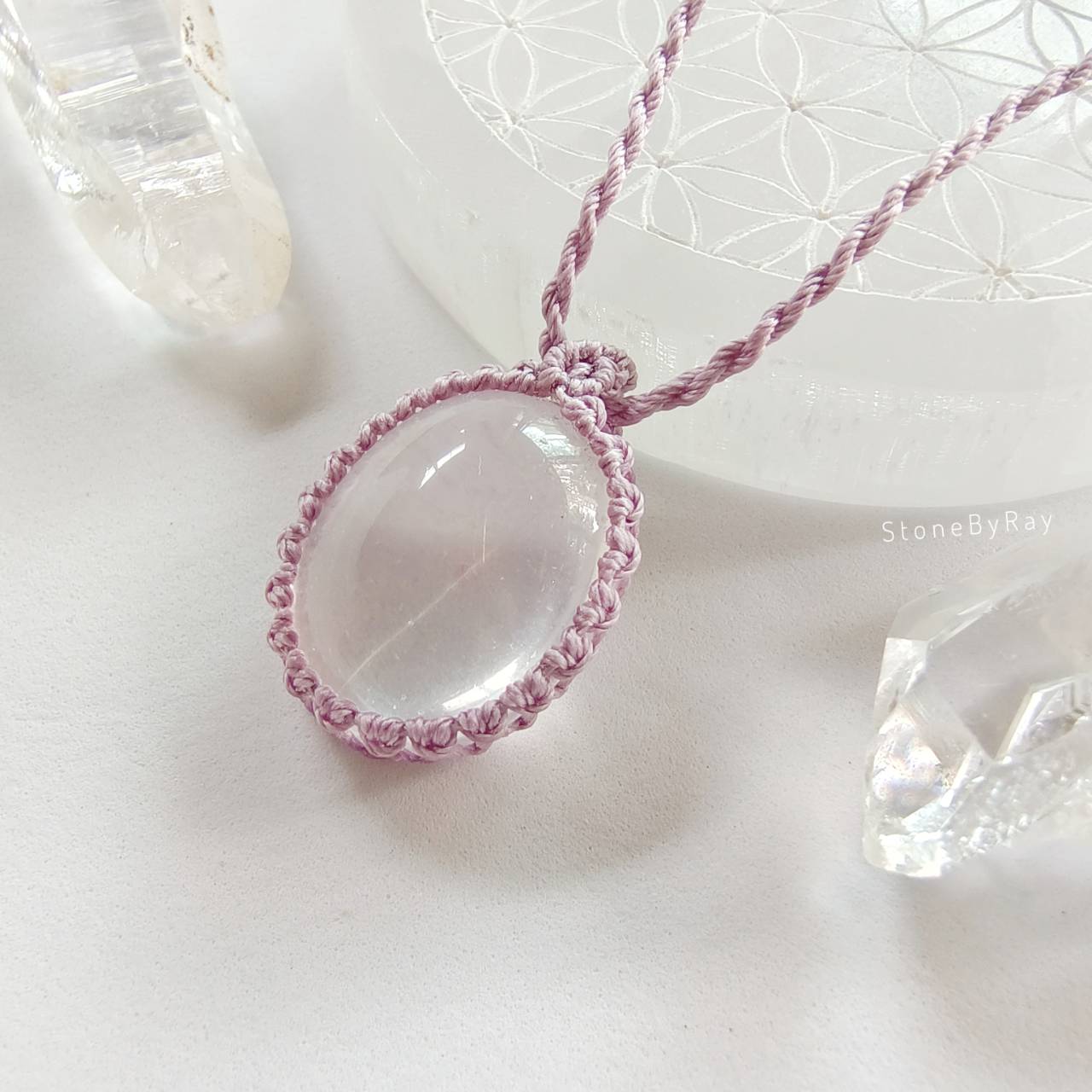 สร้อยคอเชือกถักจี้หินโรสควอตซ์ Rose Quartz