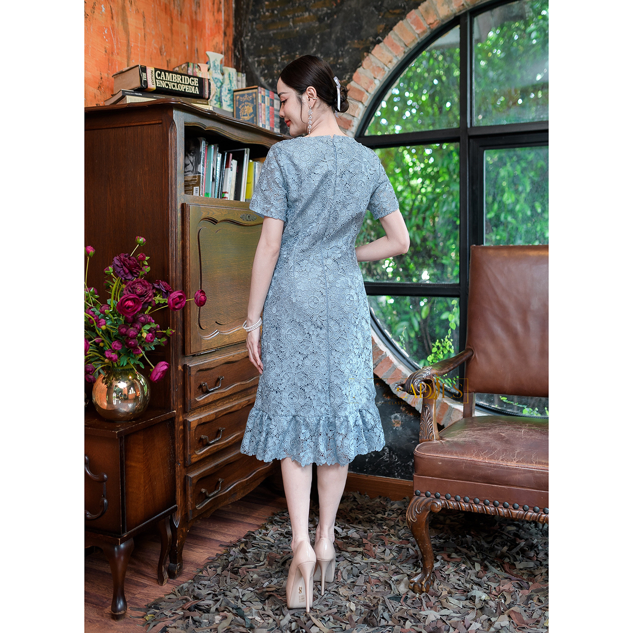 kudapy เดรสสั้นสีโอรส/สีฟ้า ลูกไม้ปาด้าคอตตอน ผ้าทอลาย แต่ด้วยเนื้อผ้าลูกไม้ทำให้ดูหรูหรา