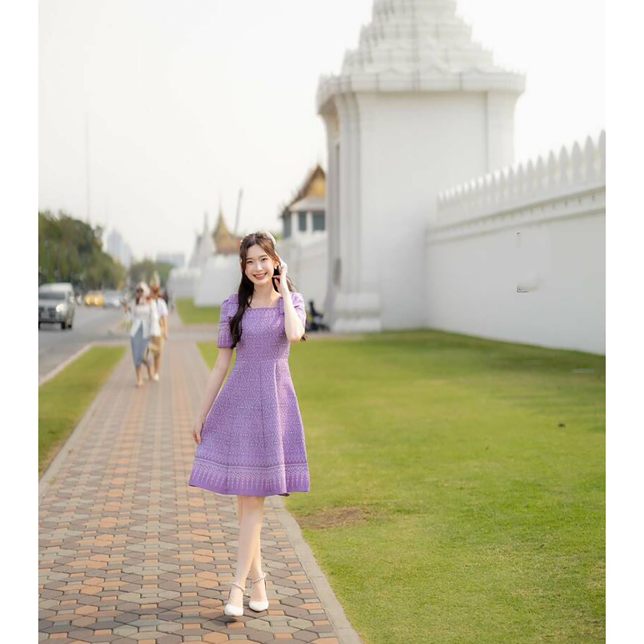 kudapy เดรสสั้นสีชมพู/สีม่วง ผ้าไทยโบว์ไหล่ทรงบาน ใส่ออกงานสวยดูดี