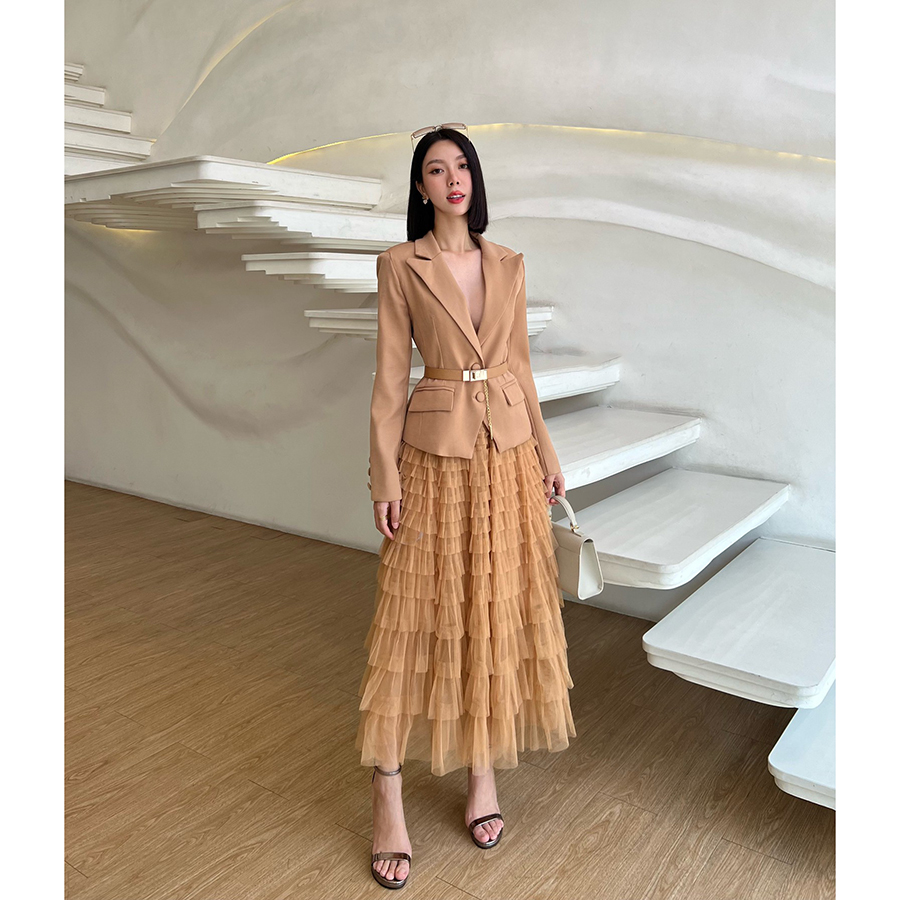 kudapy set Blazer+Skirt +เข็มขัด สีน้ำตาล, ดำ, ชมพู, กรม เสื้อสูทกระเป๋าจริง มีฟองน้ำเสริมไหล่บางๆ ทรงสวย มีซับในทั้งตัว แขนแต่งกระดุมเม็ดเล็ก เพื่อให้ดูดี มาพร้อมกับกระโปรงทูทู่