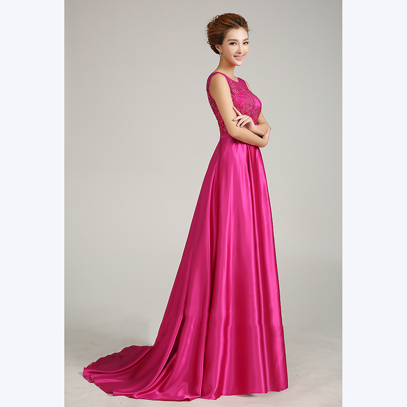 kudapy ชุดราตรียาว สีดำ/ชมพู/ชมพูอ่อน ปักลูกไม้แต่งเลื่อม ด้านหลังเป็นแบบซีทรู กระโปรงผ้าซาติน ชายยาว