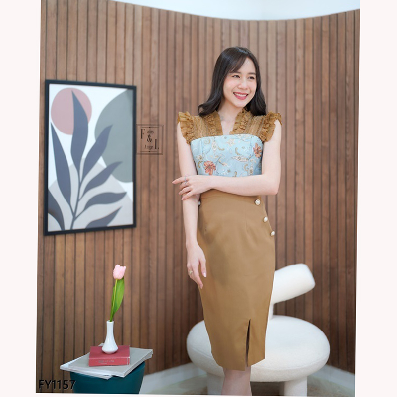 kudapy เดรสสั้นสีน้ำตาล/สีชมพู แขนกุดอกปักลายแต่งกระดุม