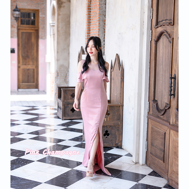 kudapy เดรสยาวPink Champagne/Pink Gold ทรงสวย ใส่ออกงานสวยหรูดูแพง ช่วงบนทำเป็นอก Curve คล้ายเกาะอก แต่จริงๆแล้วแต่งด้วยผ้าซีทรูใส่ง่ายไม่ต้องกลัวโป๊กลัวหลุด