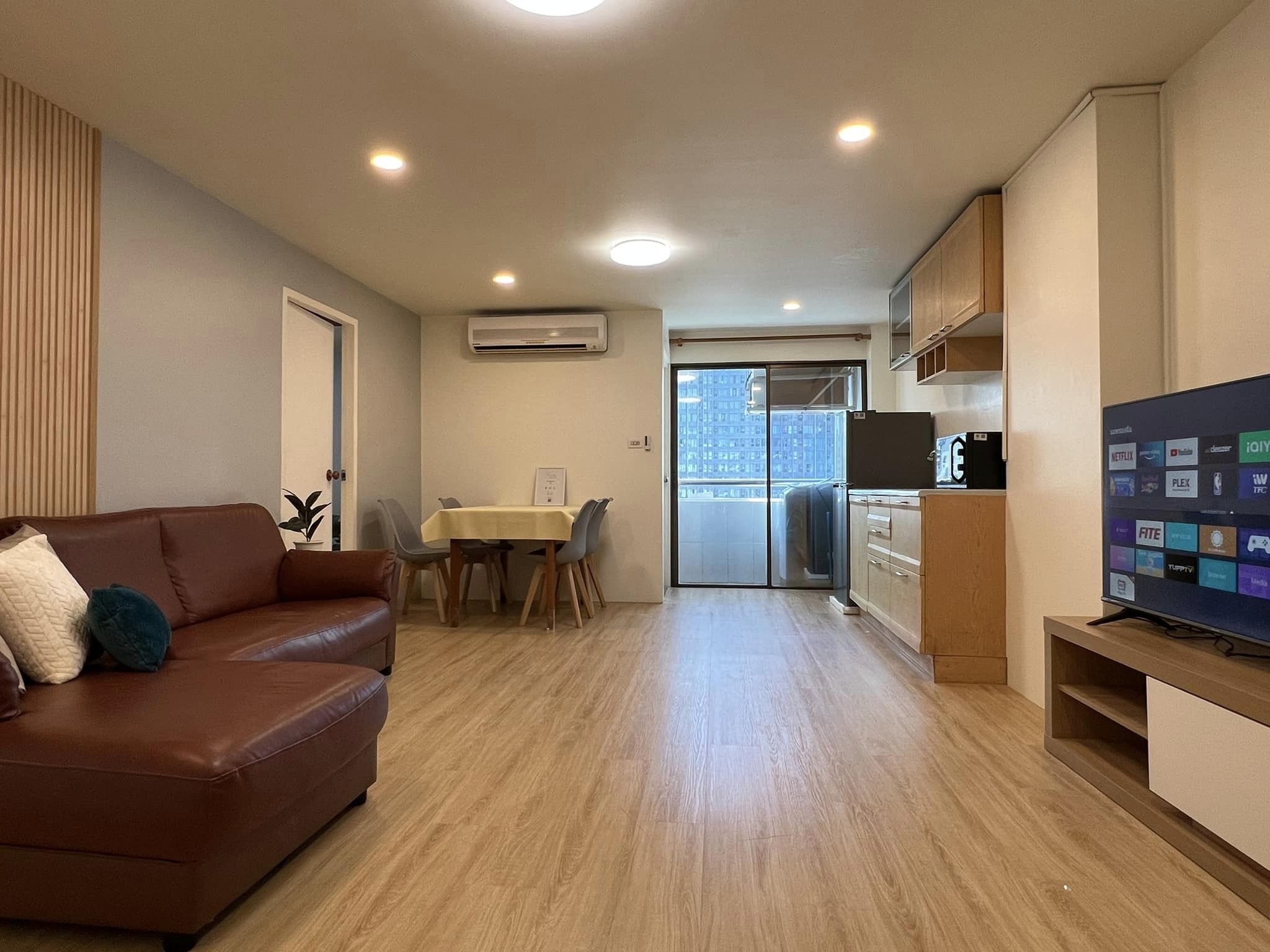 ปล่อยเช่าคอนโด Pratunam Prestige (ประตูน้ำ เพรสตีจ) - 2ห้องนอน 1ห้องนั่งเล่น 2ห้องน้ำ - ใกล้ BTS ราชเทวี/Central World - ขนาดห้อง 64 ตรม. ชั้น 22