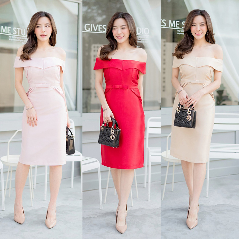 kudapy เดรสสั้นสีแดง/สีชมพู/สีทอง เกาะอกปาดไหล่ติดโบว์เอว