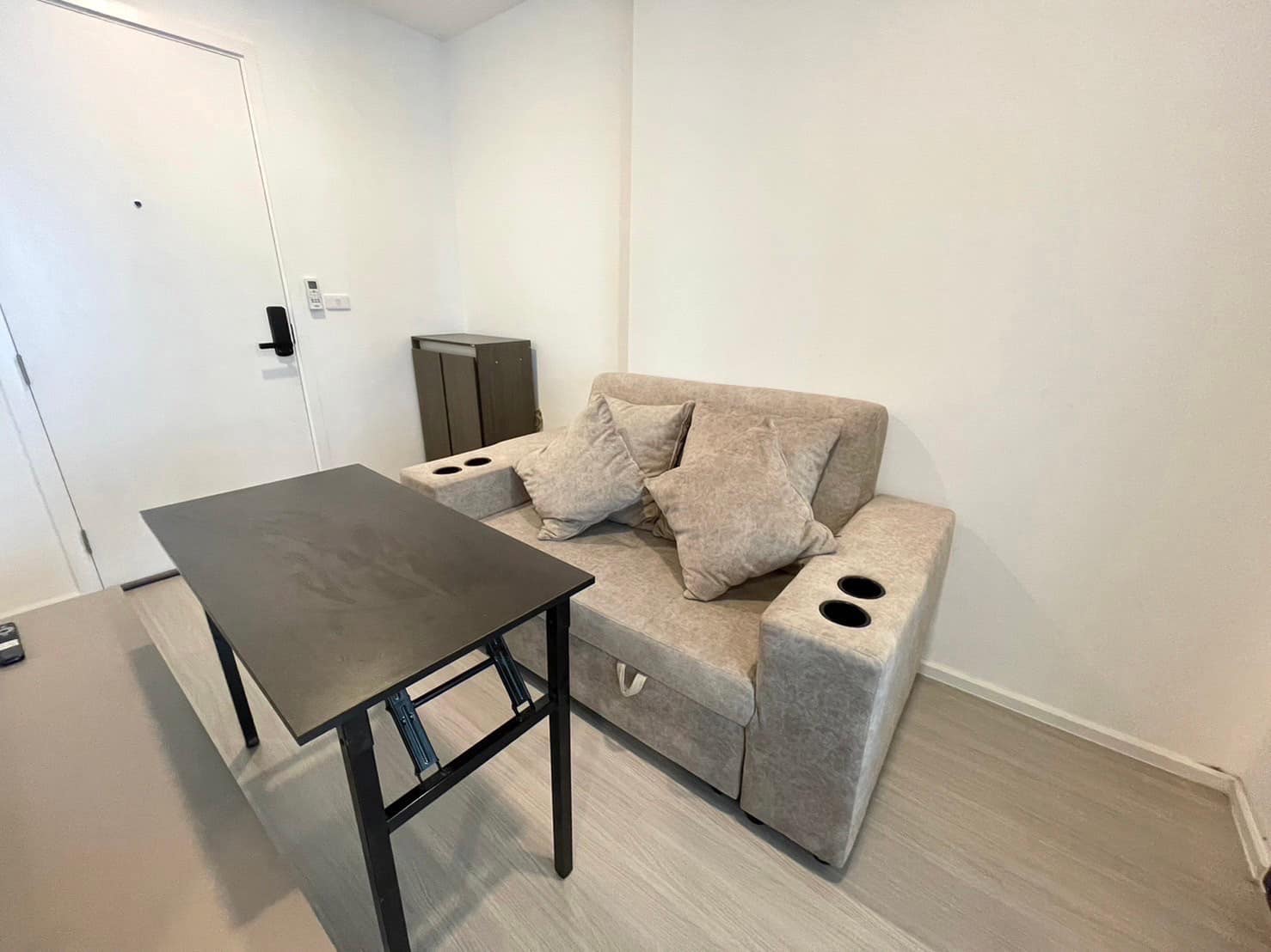 ปล่อยเช่าคอนโด Denim Jatujak (เดนิม จตุจักร) - 1ห้องนอน 1ห้องน้ำ 1ห้องนั่งเล่น - ใกล้ BTS หมอชิต MRT จตุจักร - ขนาดห้อง 27.7 ตรม. ชั้น 5 ตึก A