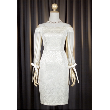 kudapy เดรสสั้นไปงาน เดรสผ้าไหมเปิดไหล่แขนยาวสีชมพู สีฟ้า สีครีมทอง แขนยาวผ้าชีฟองแต่งโบว์ที่ปลายแขน งานมีซับใน ซิบหลังอย่างดี