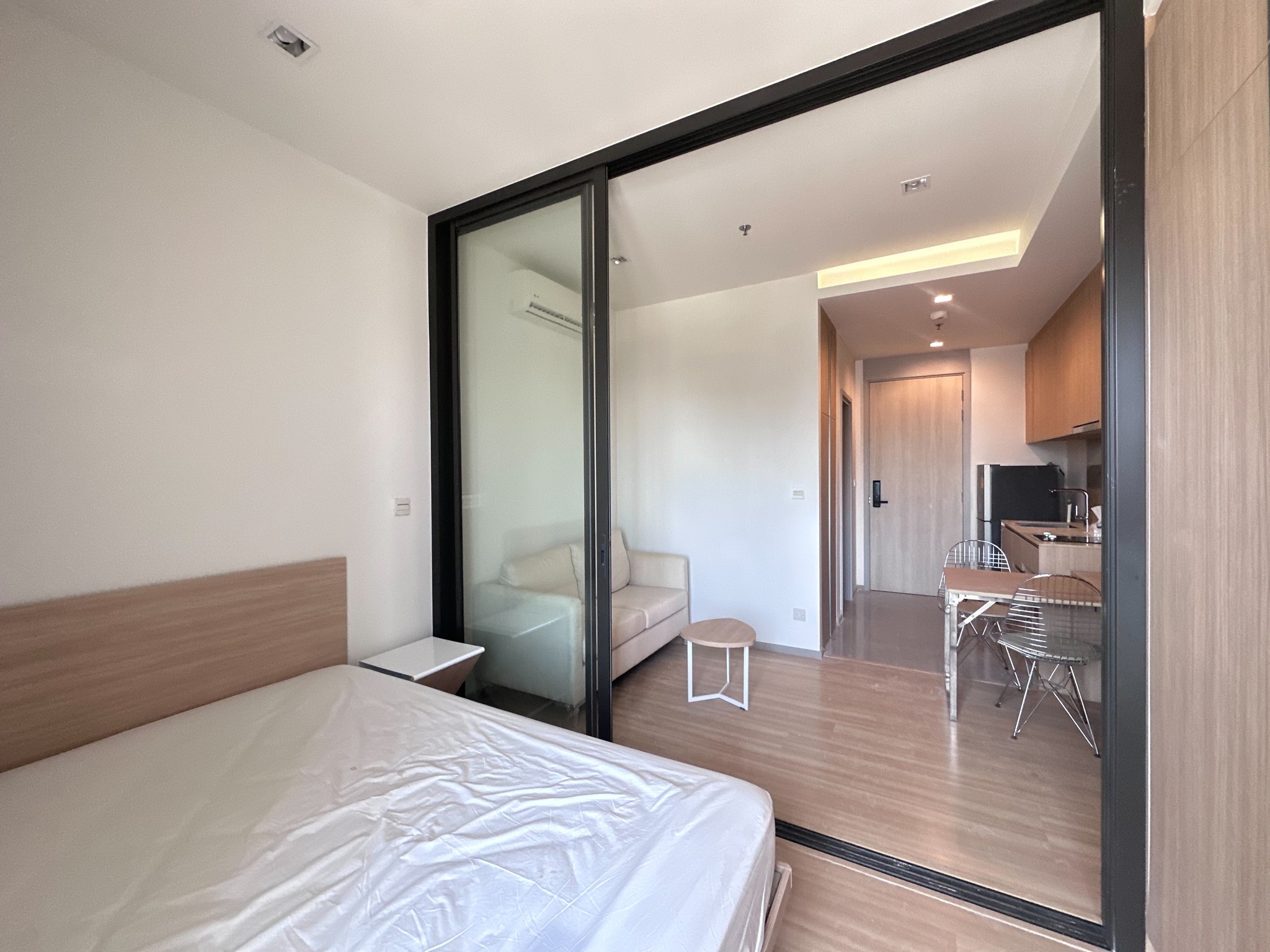 เลี้ยงสัตว์ได้คอนโด M Jatujak (เอ็ม จตุจักร) High Rise โซนพื้นที่ MRT จตุจักร BTS หมอชิต ให้เช่าห้องแบบ 1ห้องนอน 1ห้องน้ำ ขนาดห้อง 30 ตรม.