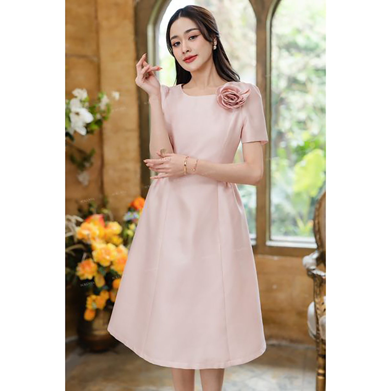kudapy เดรสสั้นสีชมพู/สีทอง/สีชมพูพิ้งโกล ผ้าจิตลดา ตัวผ้าไหมจิตลดา ทรงเอทรงเจ้าหญิง คอกลมปาด แขนสั้นยกไหล่