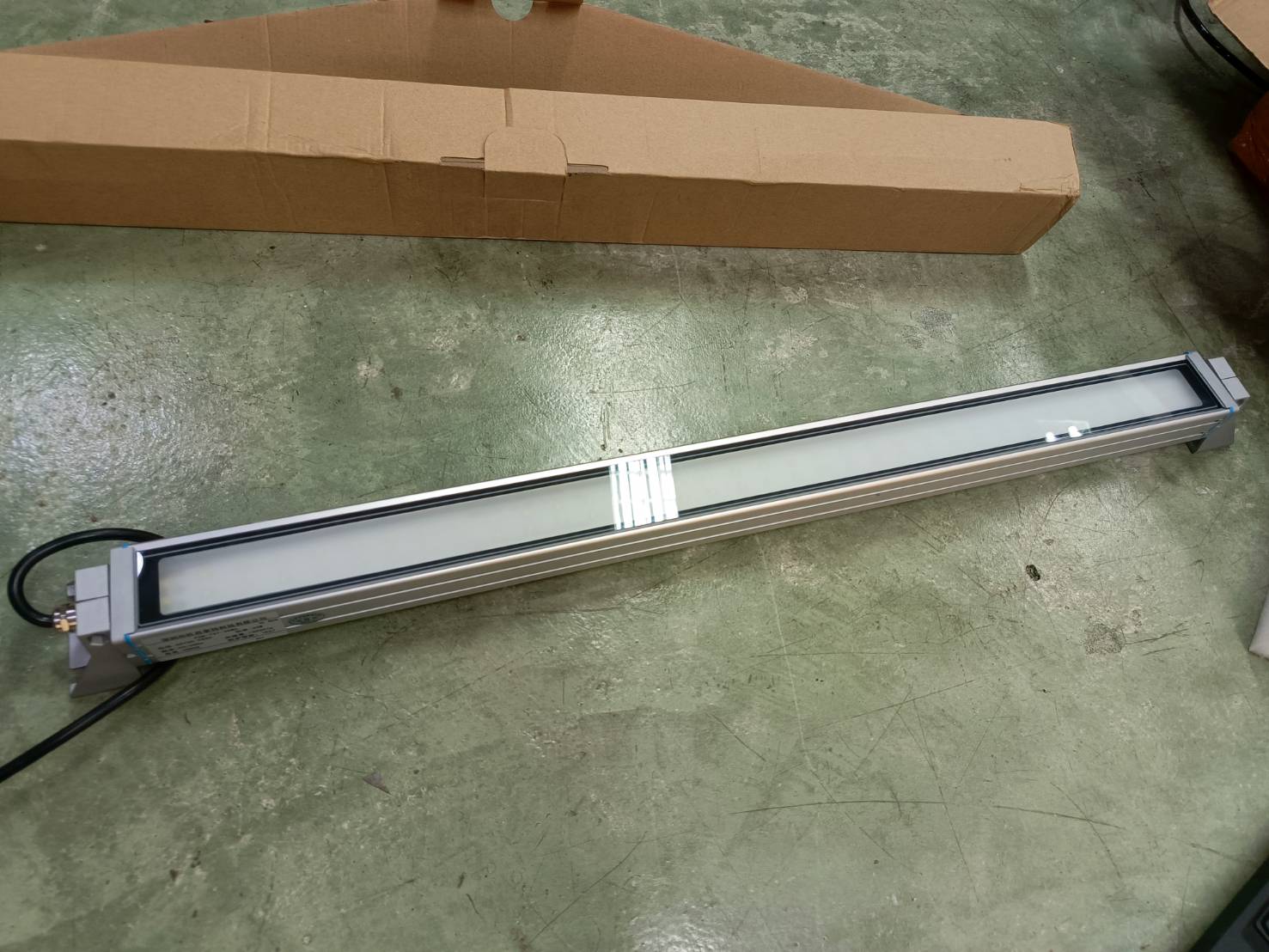 LED PGB-737-30WH WORK LMAP โคมไฟเครื่องจักร CNC