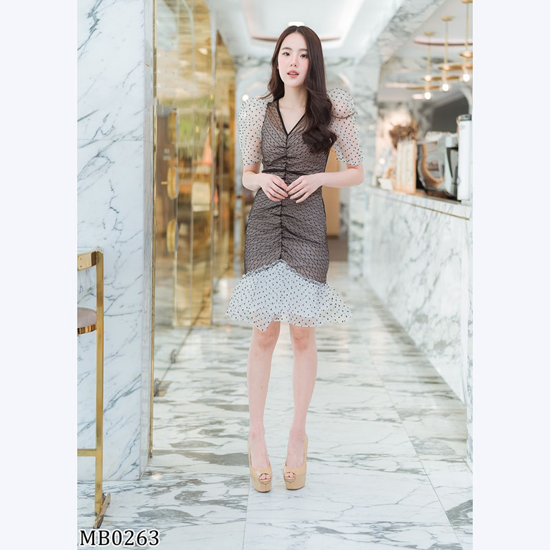 kudapy เดรสสั้นสีดำ มุ้งเป้ย แต่งลายจุดๆดูดีสวยใส่สบาย