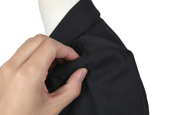 เสื้อสูทแฟชั่นผู้หญิงผ่าแขนสีดำเรียบหรู