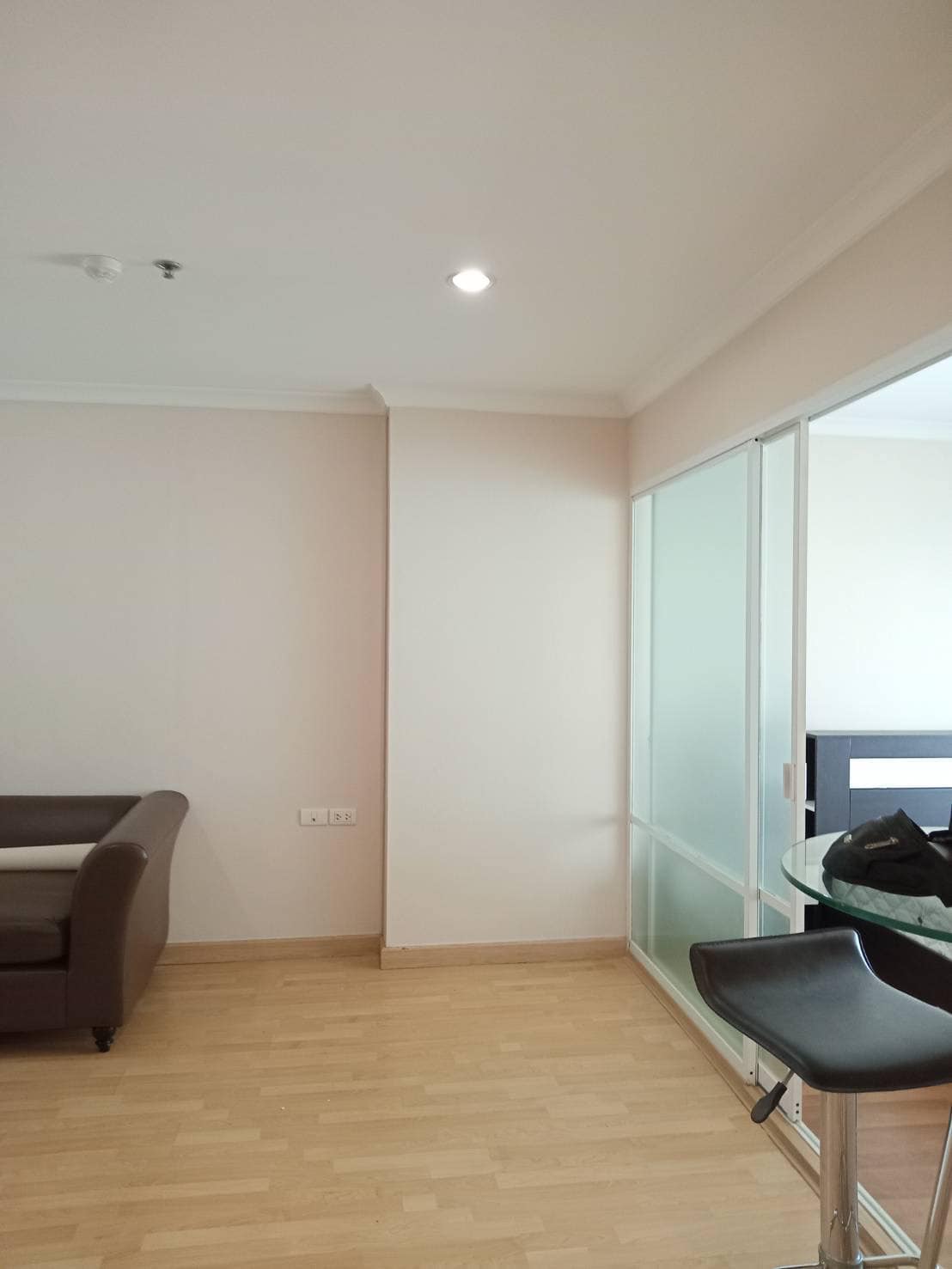 ปล่อยเช่าคอนโด Lumpini Place Rama 9-Ratchada (ลุมพินี เพลส พระราม 9-รัชดา) - 1ห้องนอน 1ห้องน้ำ 1ห้องนั่งเล่น 1ห้องครัว - ใกล้ MRT พระราม 9 - ขนาดห้อง 35 ตรม. ชั้น 23 ตึก A