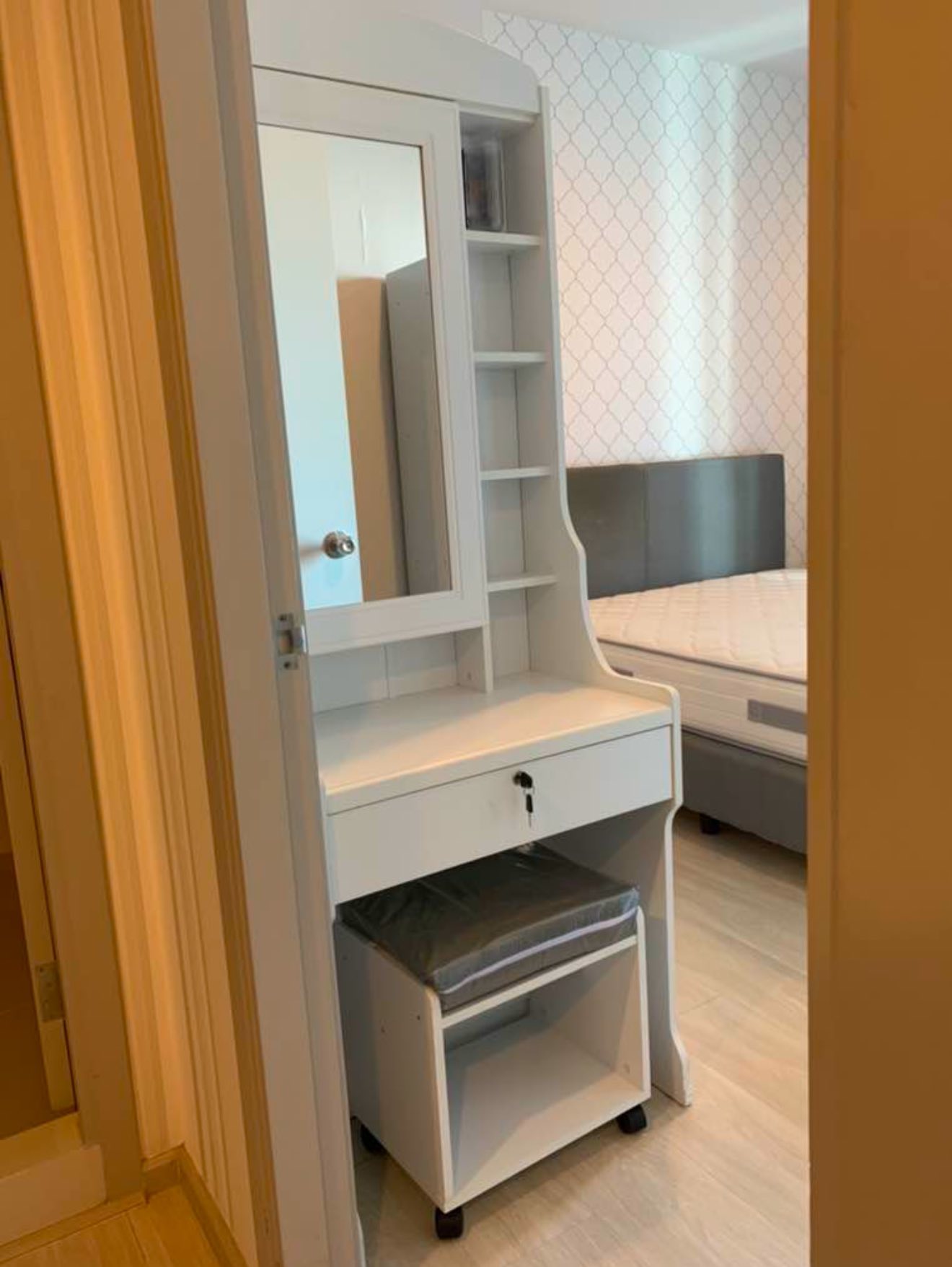 High Rise โซนพื้นที่ MRT พระราม 9 ให้เช่าห้องแบบ 1 Bedplus 1ห้องน้ำ คอนโด Life Asoke Hype (ไลฟ์ อโศก ไฮป์) ขนาดห้อง 35 ตรม.