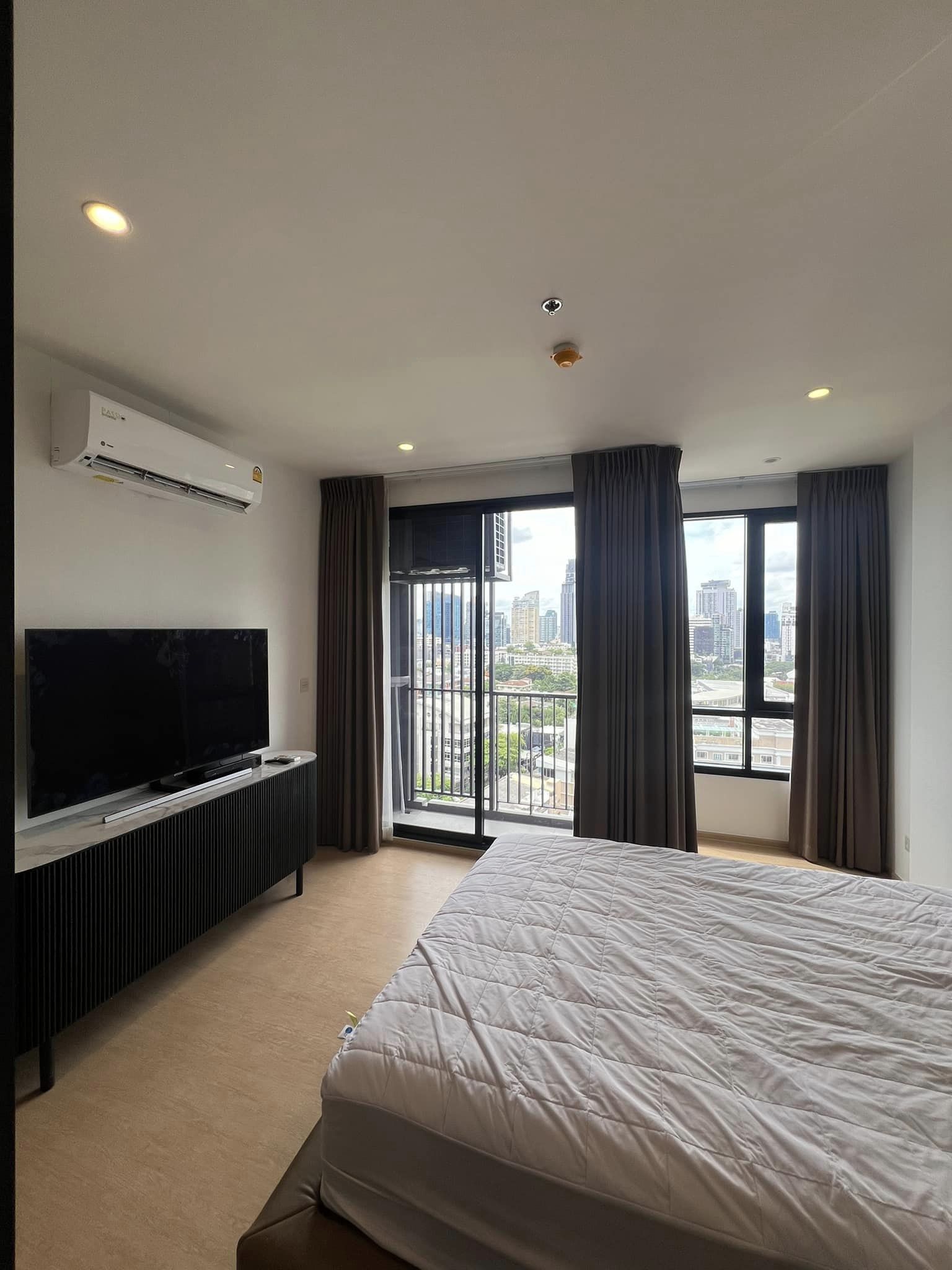 ปล่อยเช่าคอนโด Maru Ekkamai 2 (มารุ เอกมัย 2) - เลี้ยงสัตว์ได้ 1ห้องนอน 1ห้องน้ำ 1ห้องนั่งเล่น - ใกล้ BTS เอกมัย - ขนาดห้อง 30 ตรม. ชั้น 15