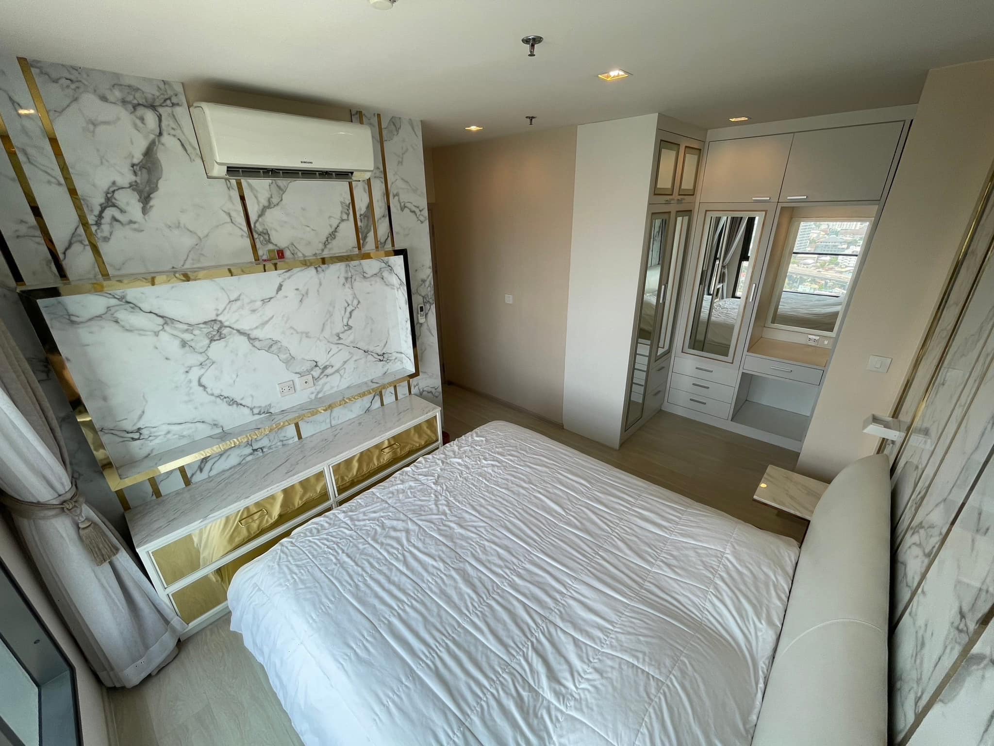 ให้เช่าห้องน่าอยู่ 2ห้องนอน2ห้องน้ำ ตแกต่งอย่างดี สอบถามแอด Line ID : Smile-easy ที่ Life Sukhumvit 48 (ไลฟ์ สุขุมวิท 48)