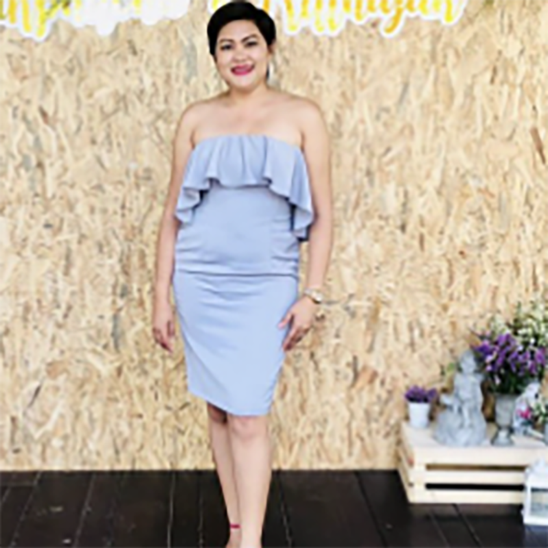 kudapy เดรสสั้นเกาะอกสีเทา,สีชมพู ผ้าฮานาโกะดีเทลเย็บระบายรอบอก กระโปรงทรงสอบ เย็บยางยืดซ่อนช่วงเหนืออก