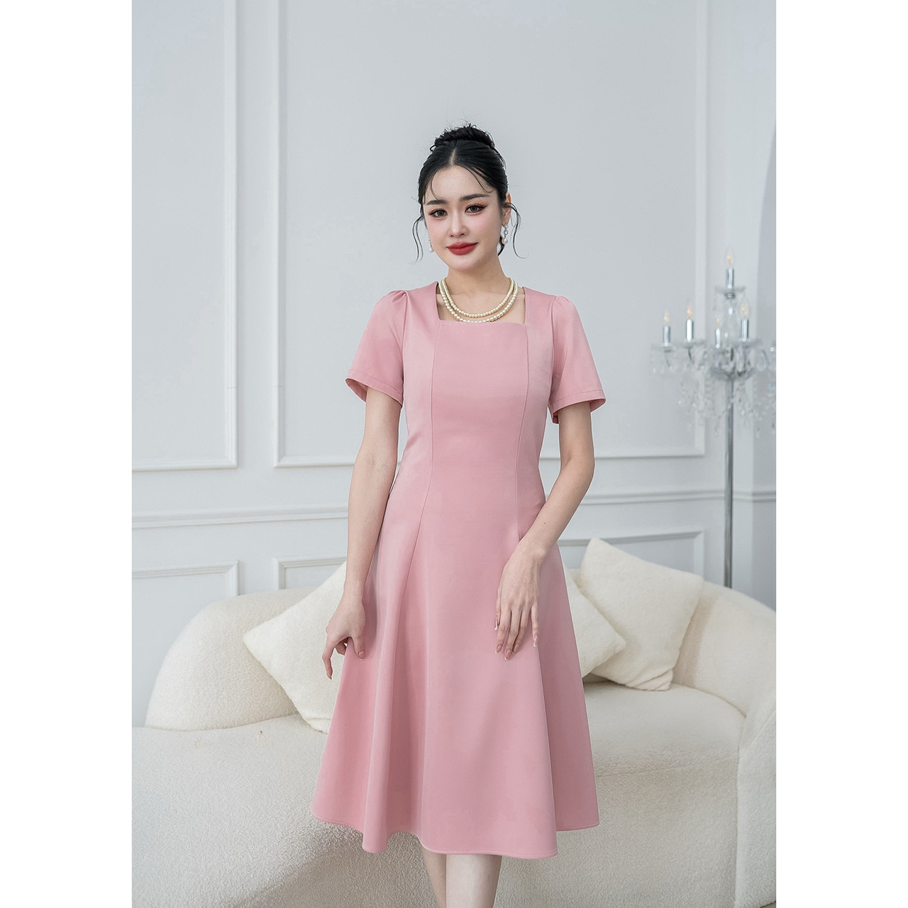 kudapy เดรสผ้าพื้นเรียบ ทรงสวยสุภาพ งานผ้านิ่มใส่สบาย ดีไซน์ทรงสวยแบบเรียบๆดูผู้ดี