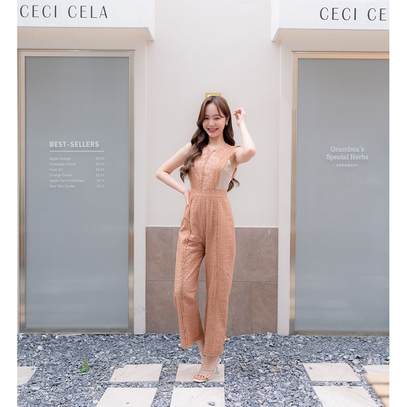 kudapy จั้มสูทขายาวลูกไม้สีขาว/สีส้มอิฐ แขนกุด ใส่สวยสบาย