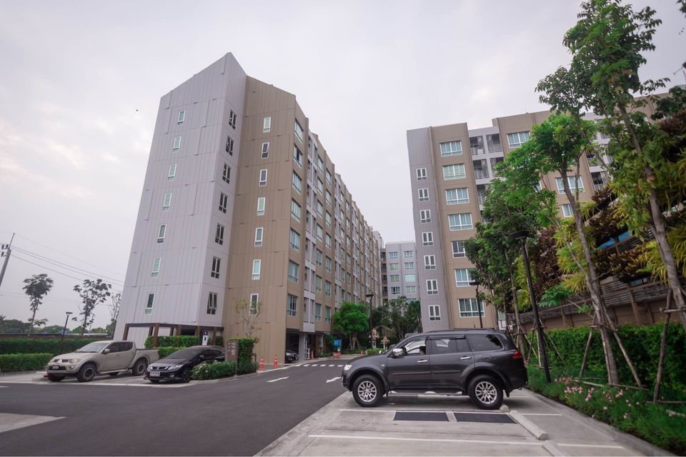 ขายคอนโด dcondo tann Charan (ดีคอนโด ธาร จรัญฯ) - Studio 1ห้องน้ำ 1ห้องนั่งเล่น - ใกล้ มีรถรับส่ง MRT บางขุนนนท์ และ รพ.ศิริราช - ขนาดห้อง 27 ตรม. ชั้น 3 วิวสระ ทิศเหนือ