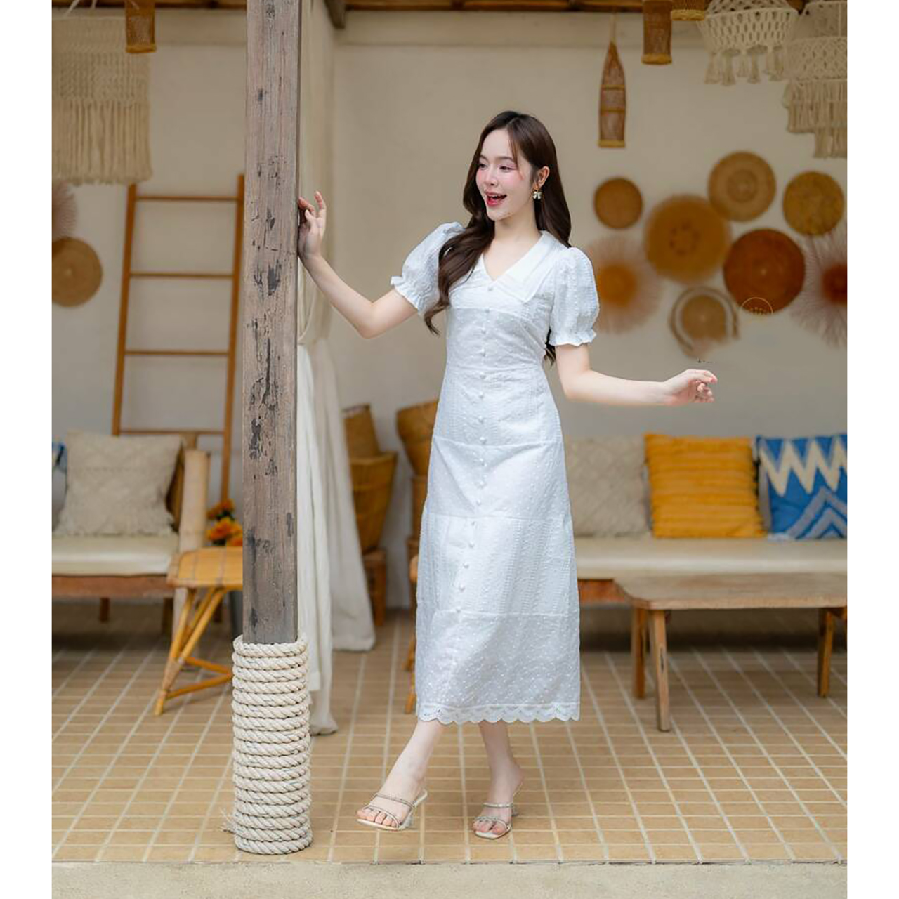 kudapy เดรสยาวสีขาว/สีฟ้า คอปกผ้าลายปักกระโปรงยาว ใส่สบายสวยดูดี